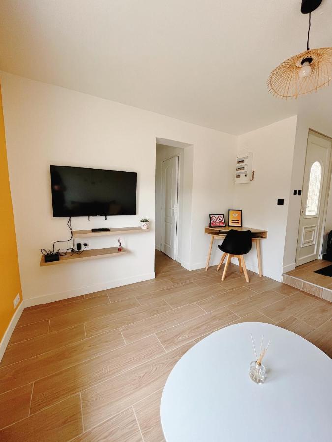 Happy House Apartment Torcenay Bagian luar foto